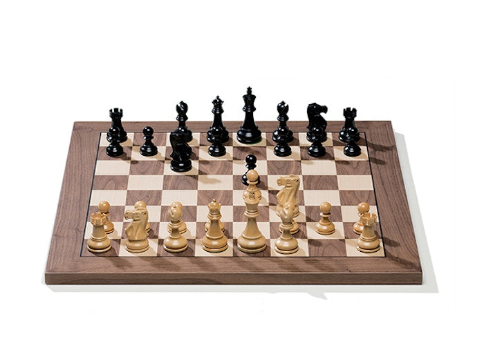 DGT Tournament e-Board Walnut with Timeless e-Pieces