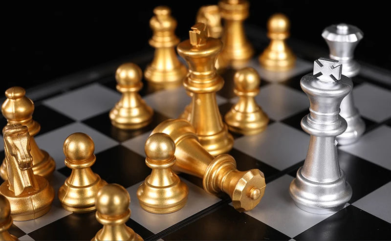 Medieval Folding Classic Chess Set With Chessboard