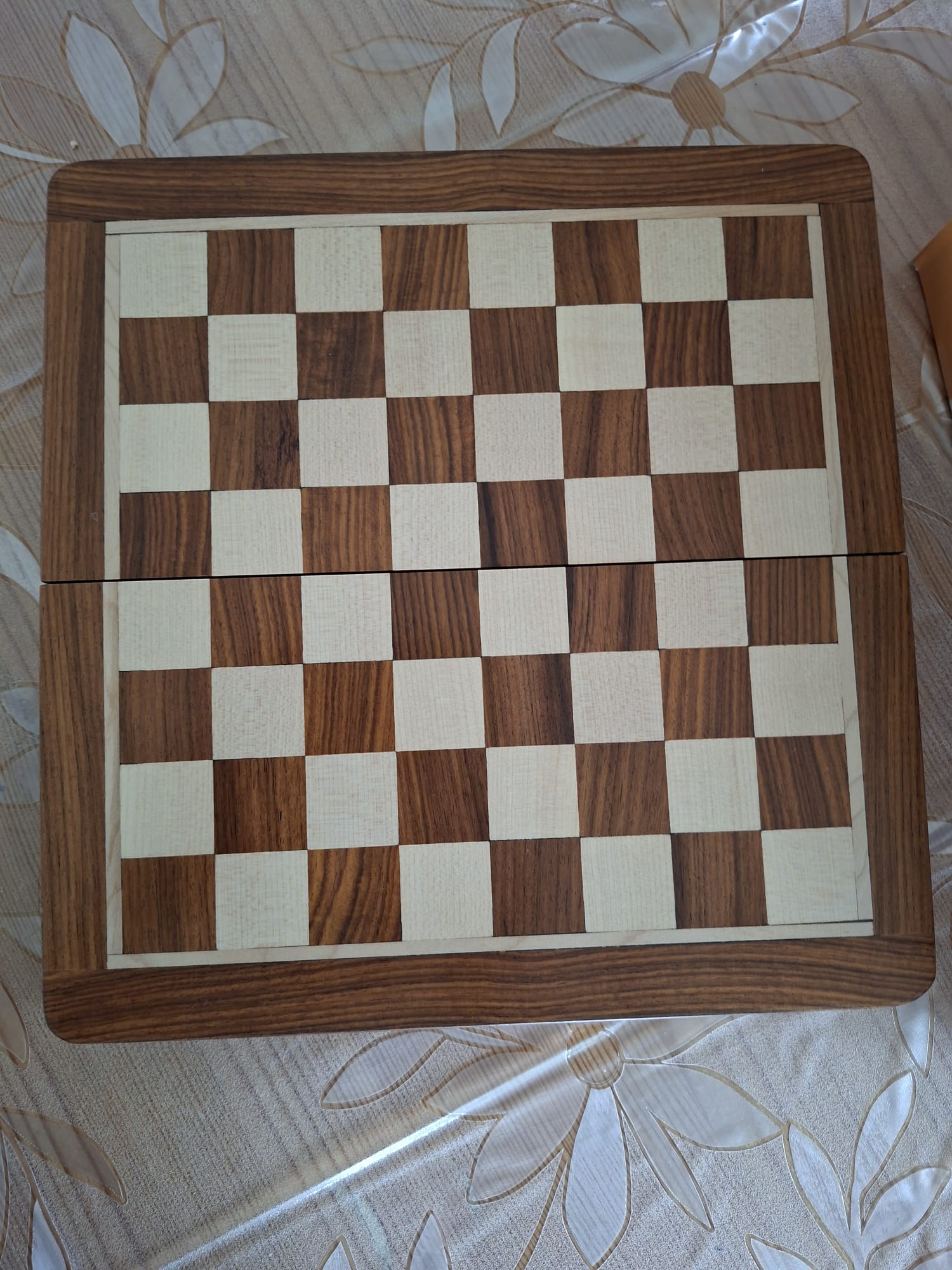 10″ Travel Folding Magnetic Chess Set – Sheesham & Maple Wood