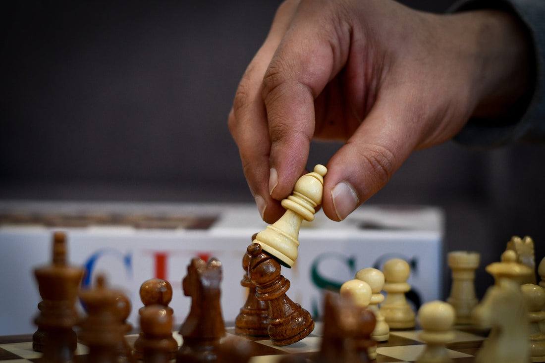 12″ Travel Folding Magnetic Chess Set – Sheesham & Maple Wood